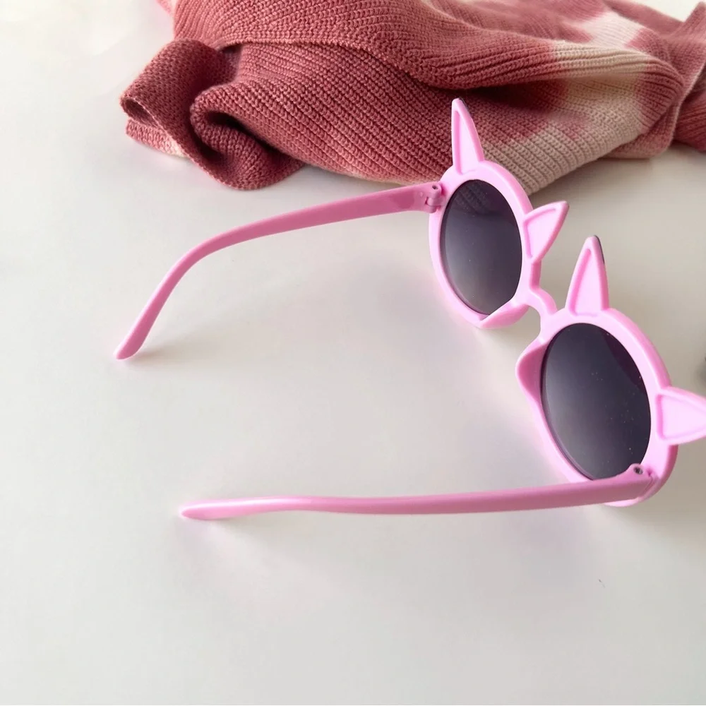 3/$20 NWT Kids Pink Cartoon Sunglasses